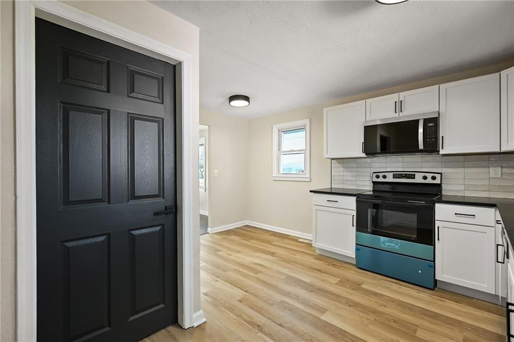 5611 N Walnut Street — photo 11