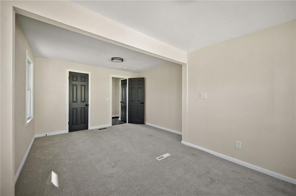 5611 N Walnut Street — photo 13