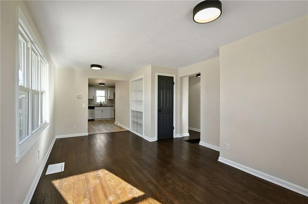 5611 N Walnut Street — photo 5