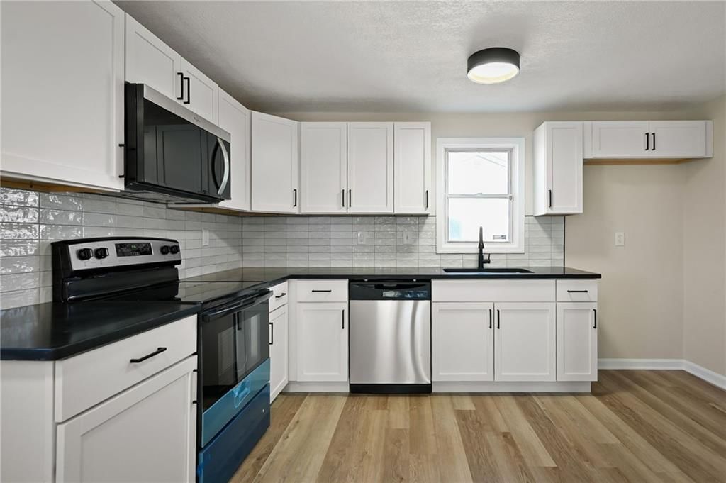 5611 N Walnut Street — photo 9