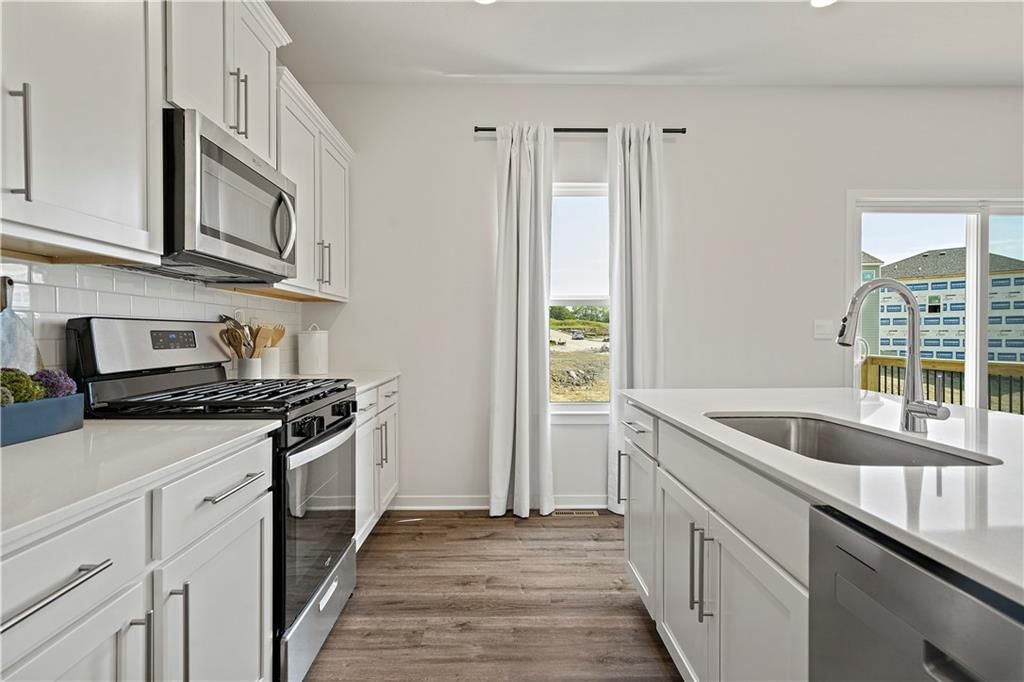 10294 Tuscany Parkway — photo 8