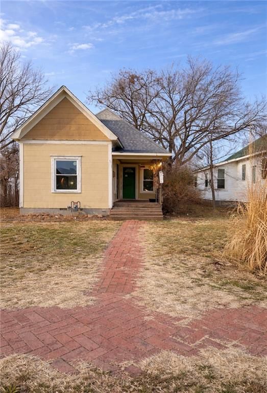 1006 W 6th Street, Coffeyville, KS