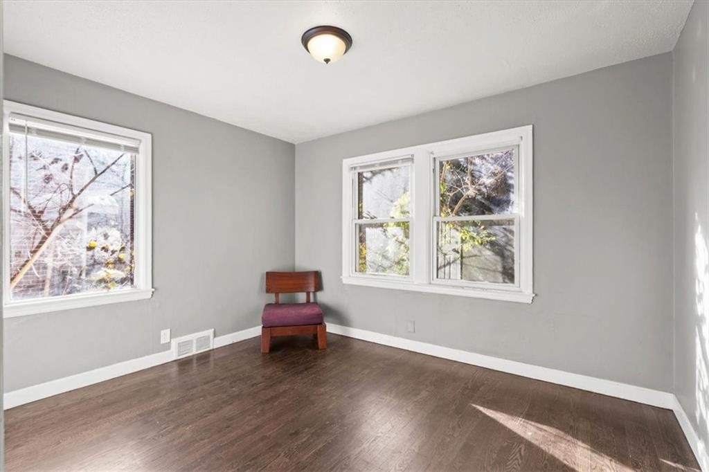 Photo 14 of 17 - 5806 Highland Avenue