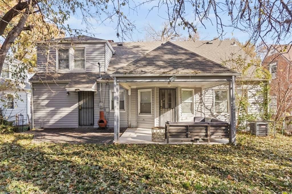 Photo 15 of 17 - 5806 Highland Avenue