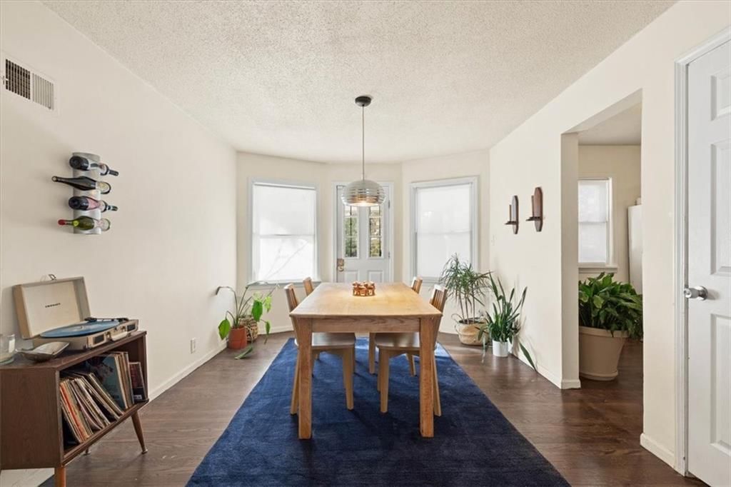 Photo 5 of 17 - 5806 Highland Avenue