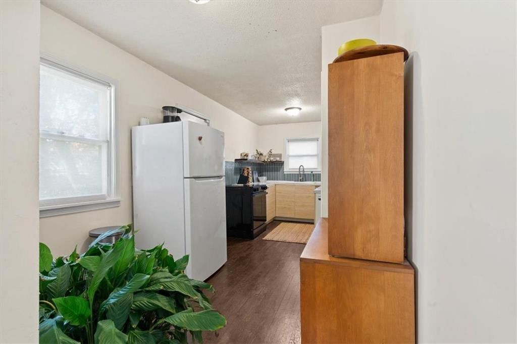 Photo 6 of 17 - 5806 Highland Avenue