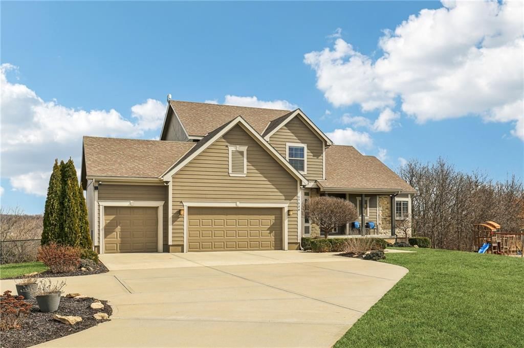 17530 254th Street, Tonganoxie, KS