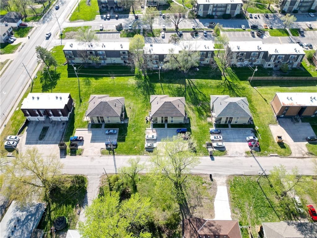 8626 & 8630 Lane Avenue, Raytown, MO