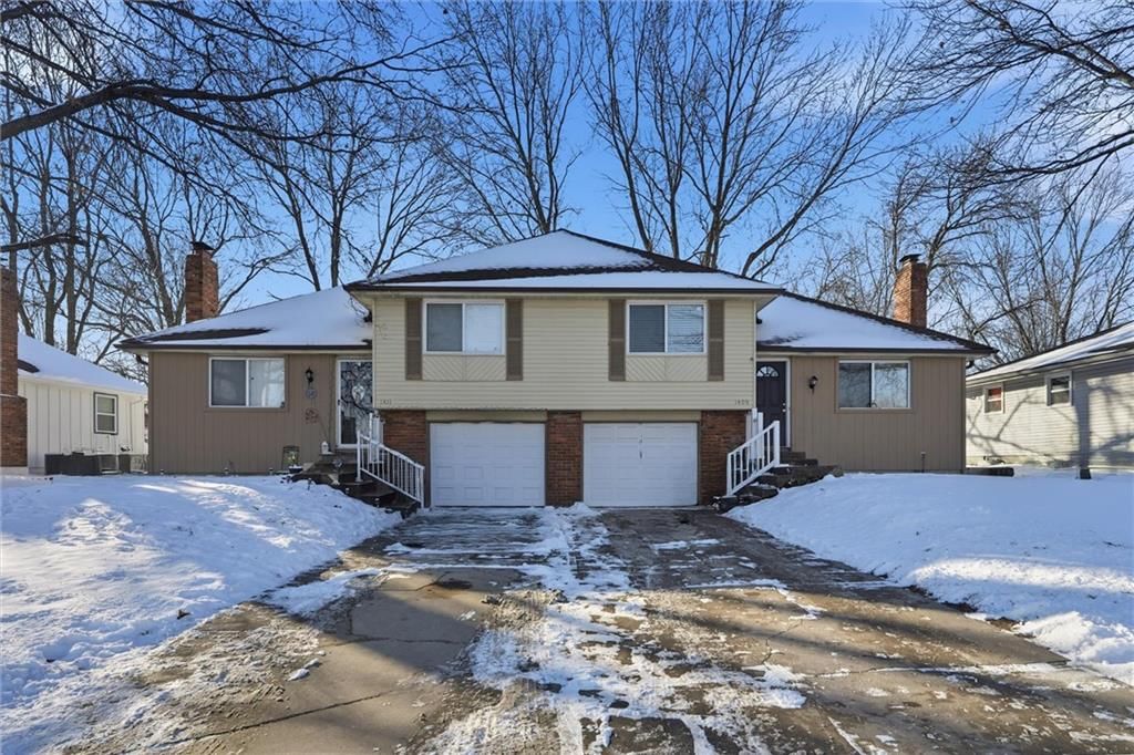 1409 - 1411 E Ridgeway Drive, Olathe, KS