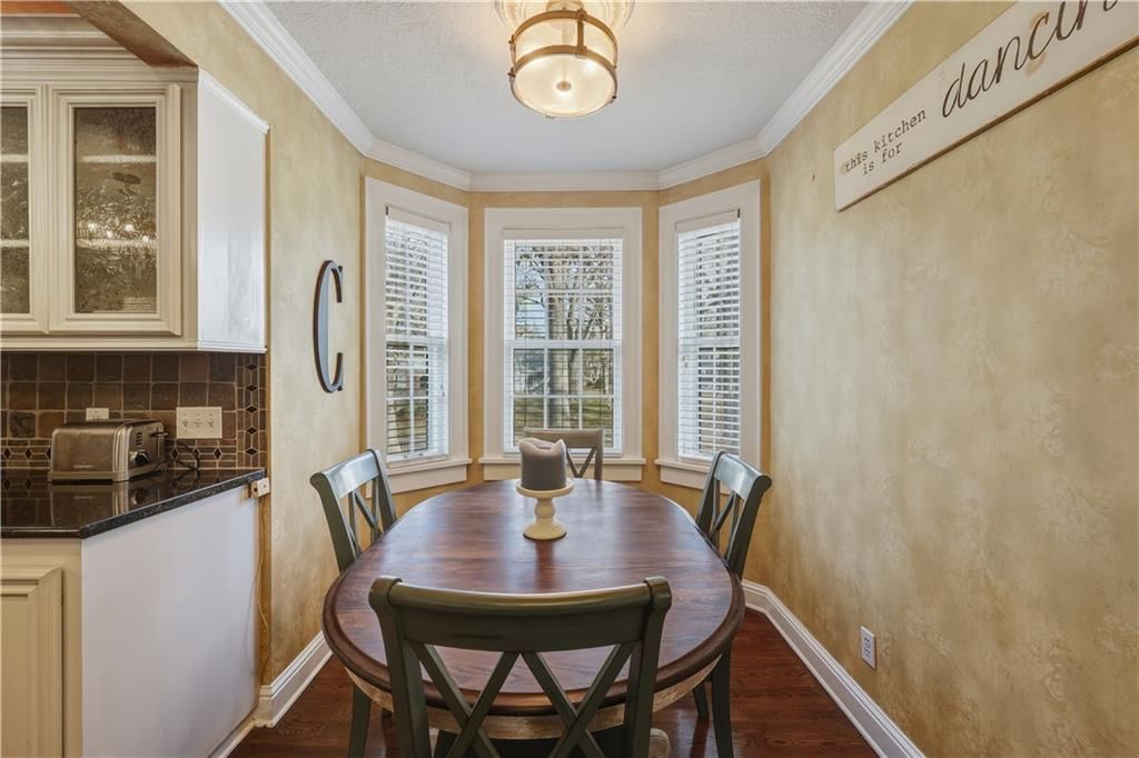 1303 Pembroke Lane — photo 12