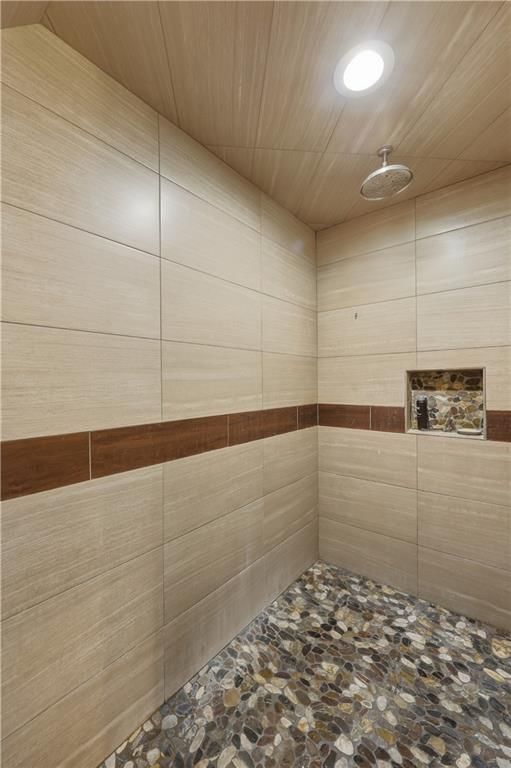 1303 Pembroke Lane — photo 23