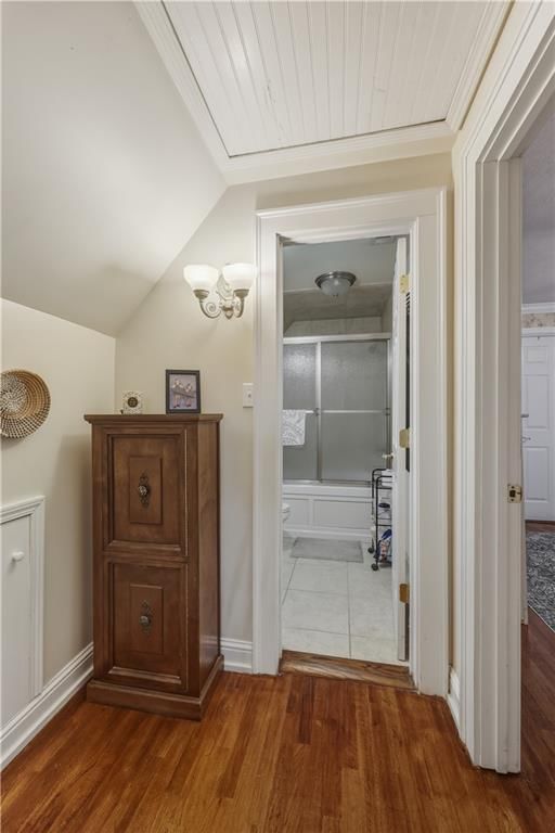 1303 Pembroke Lane — photo 32