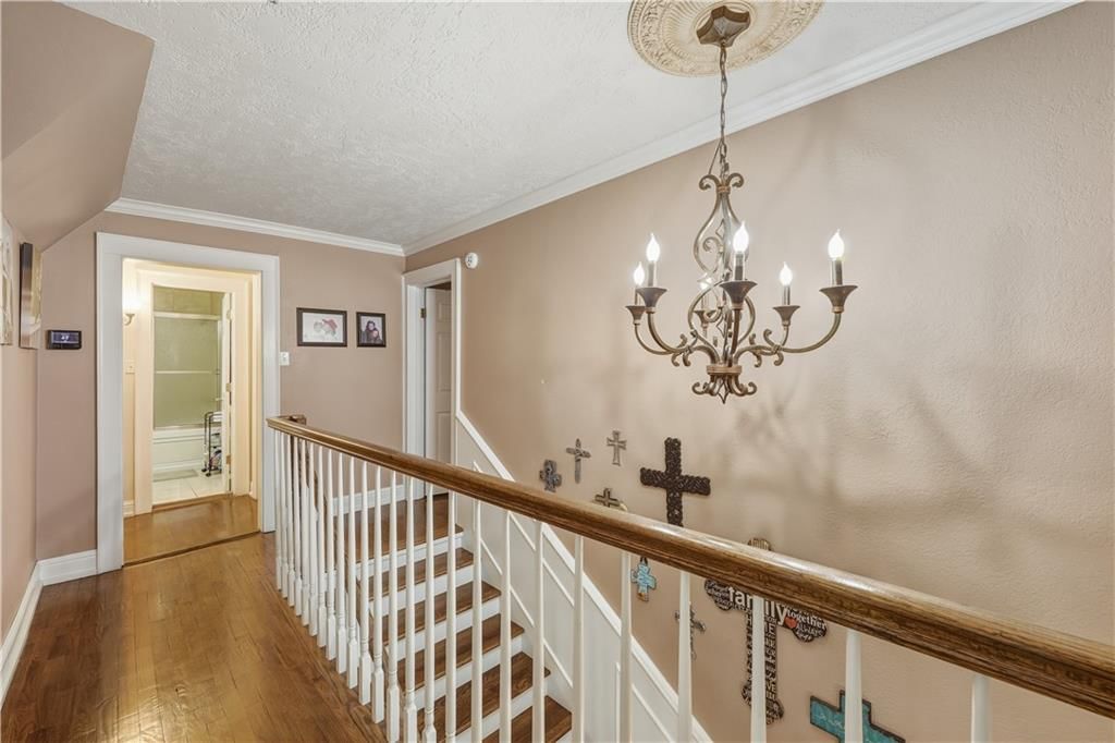 1303 Pembroke Lane — photo 33