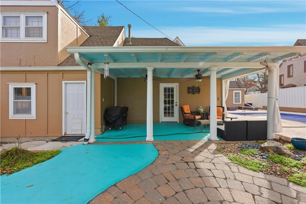 1303 Pembroke Lane — photo 47