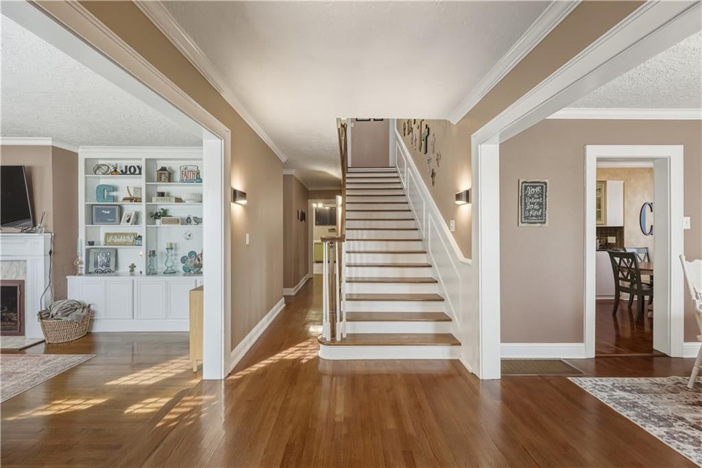 1303 Pembroke Lane — photo 8