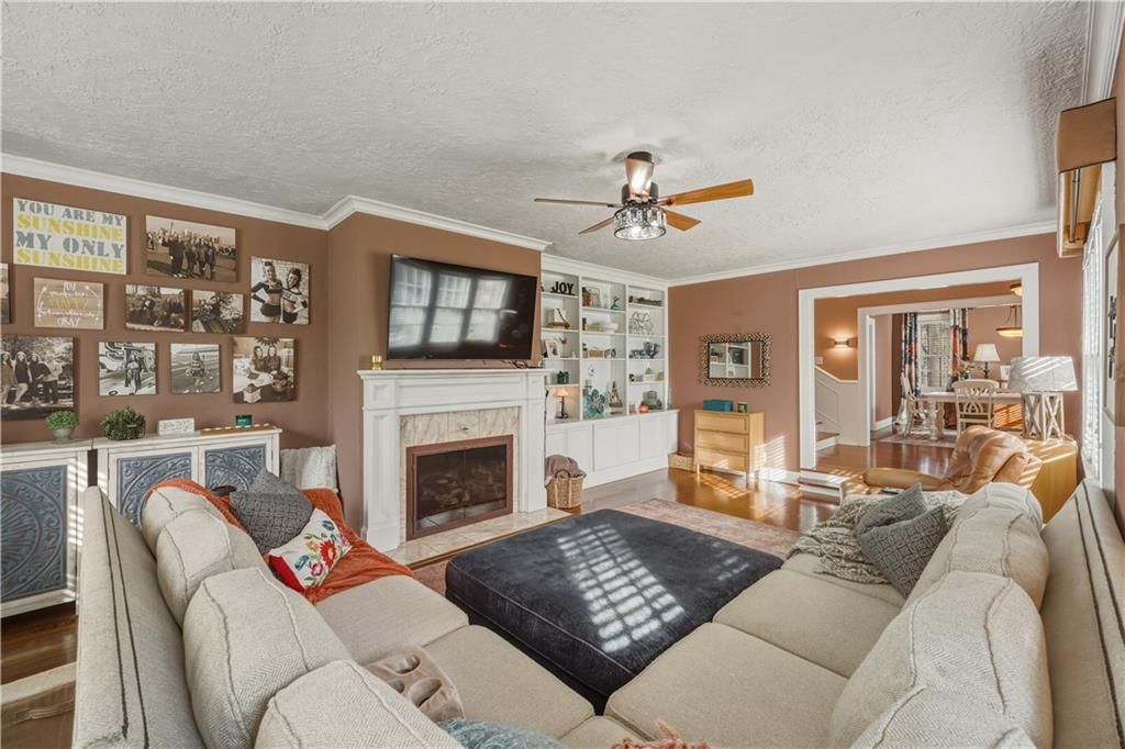 1303 Pembroke Lane — photo 9