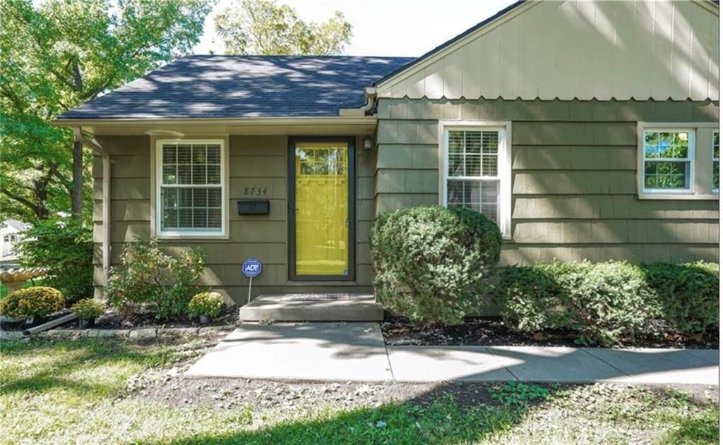8734 Maiden Lane, Kansas City, MO