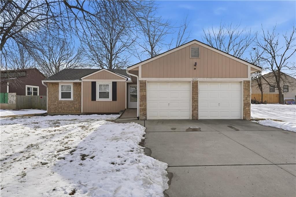 16517 Indian Creek Parkway, Olathe, KS
