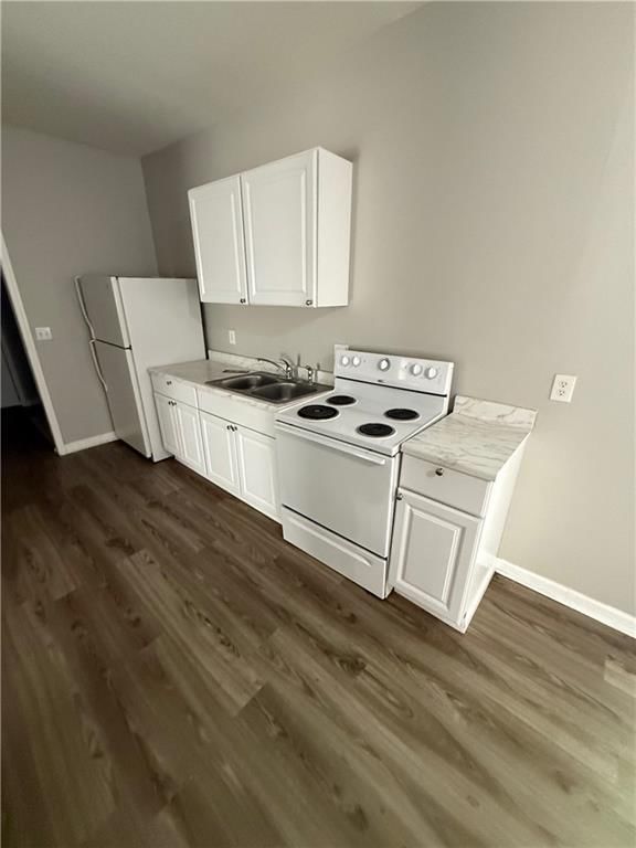 3318 E 24th Street — photo 8