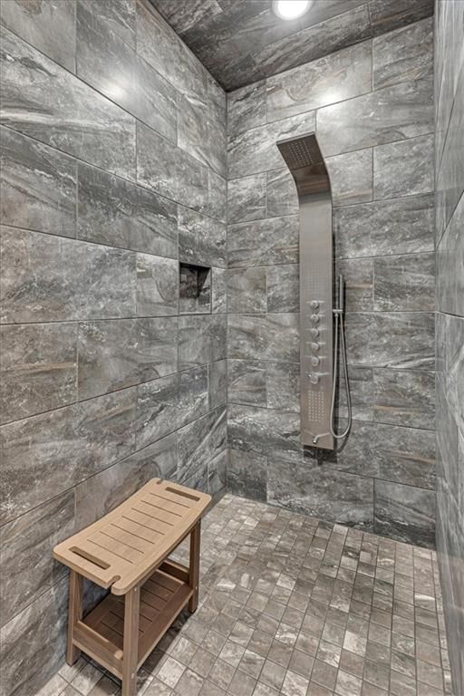 8944 Southpoint Drive — photo 34