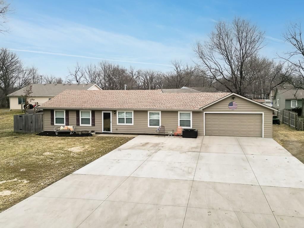 117 Brice Street, Tonganoxie, KS