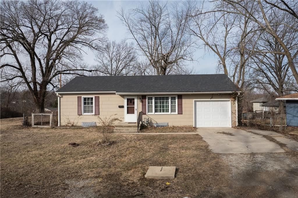 607 Hillcrest Drive — photo 2