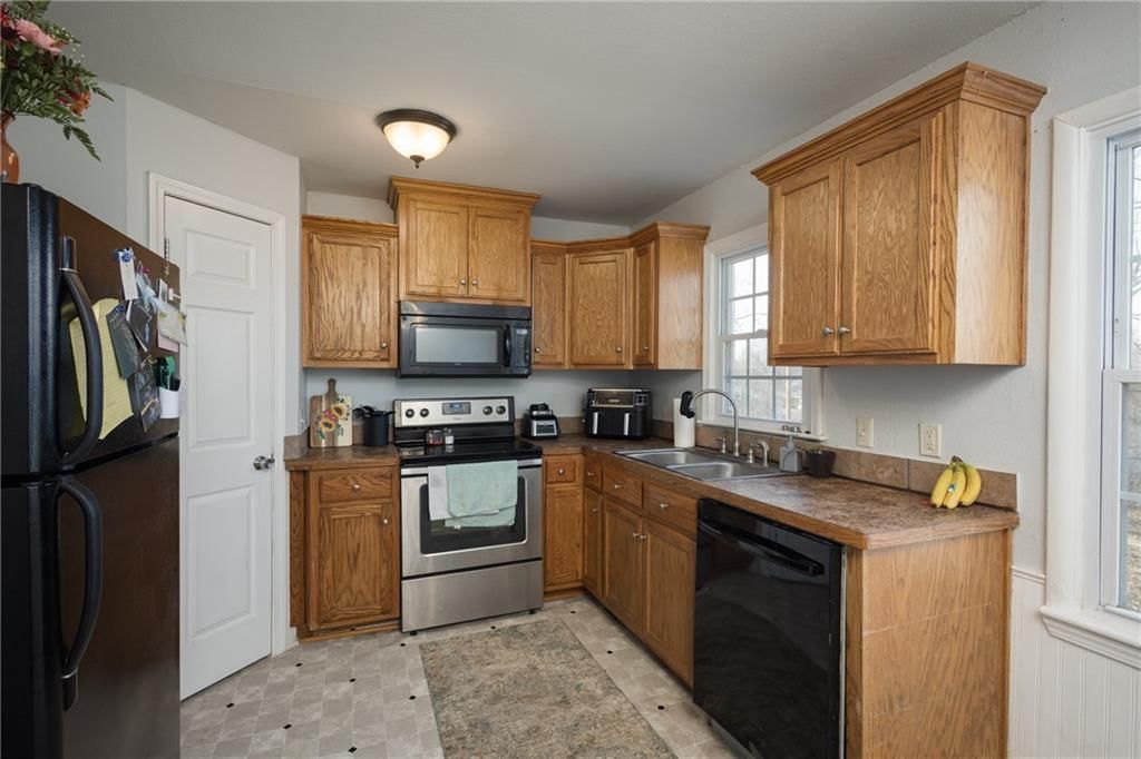 607 Hillcrest Drive — photo 12