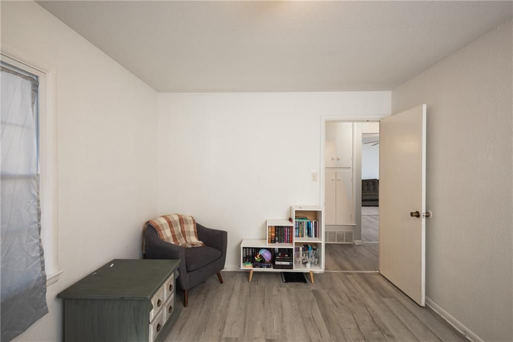 607 Hillcrest Drive — photo 17