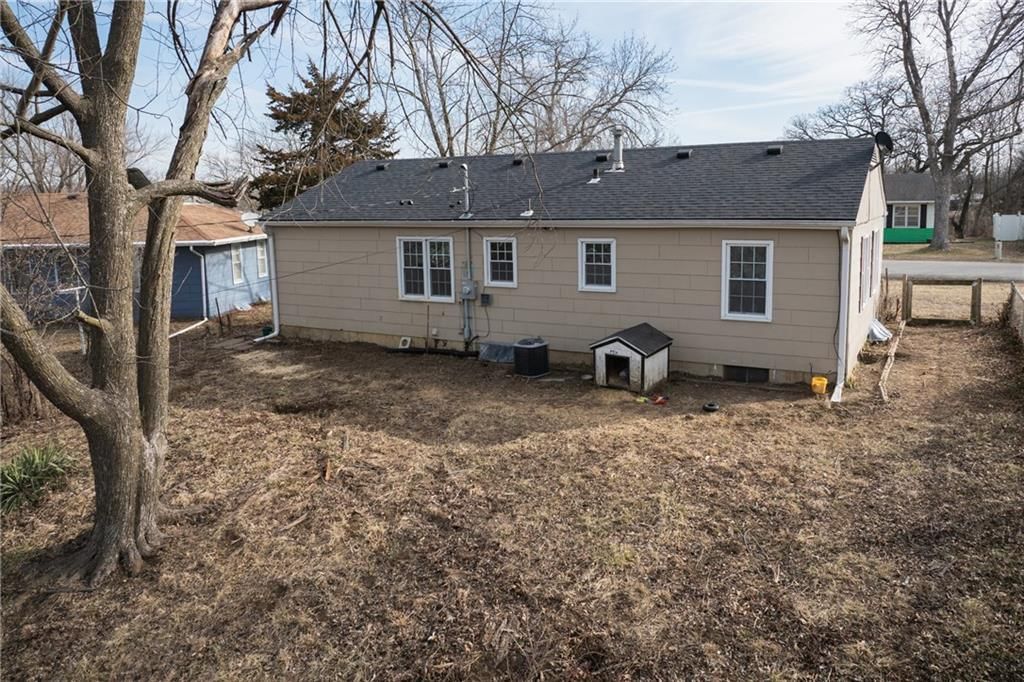 607 Hillcrest Drive — photo 20
