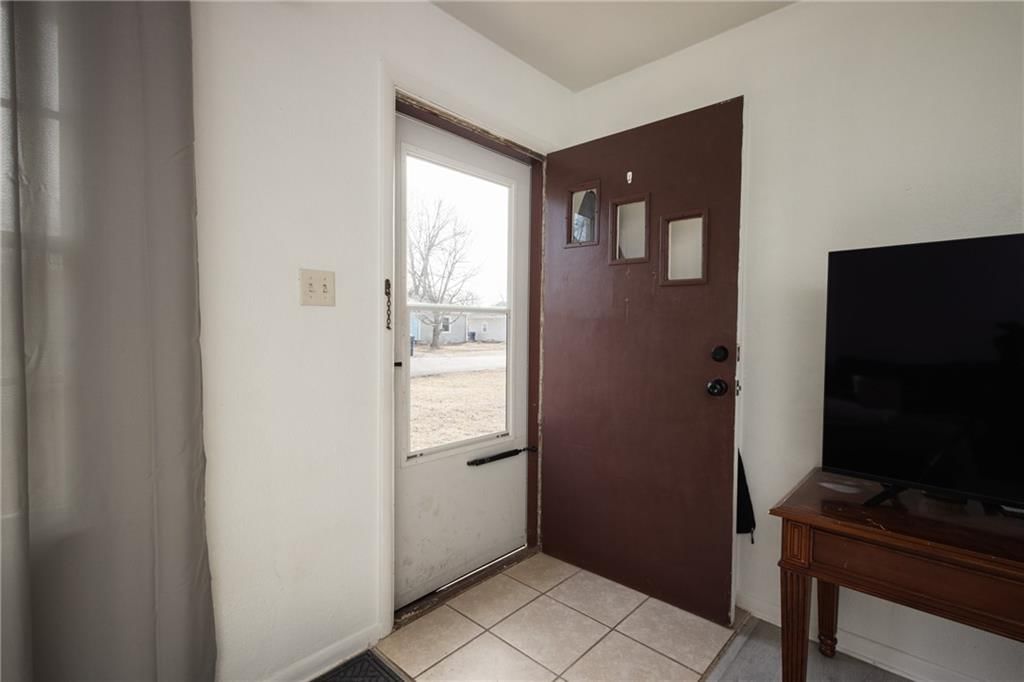 607 Hillcrest Drive — photo 5
