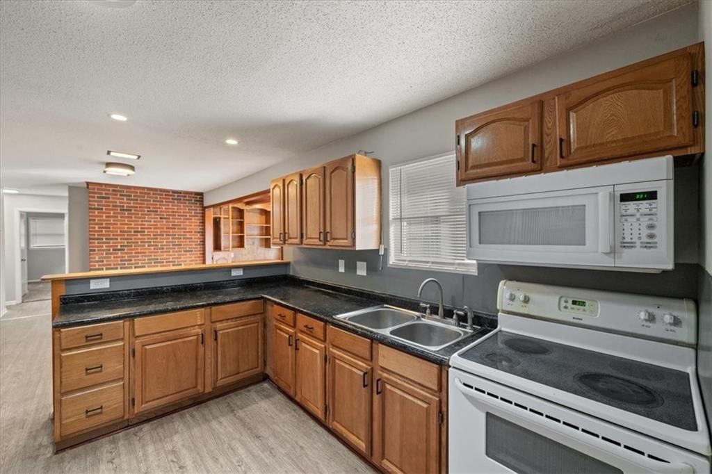 612 Christopher Street — photo 19