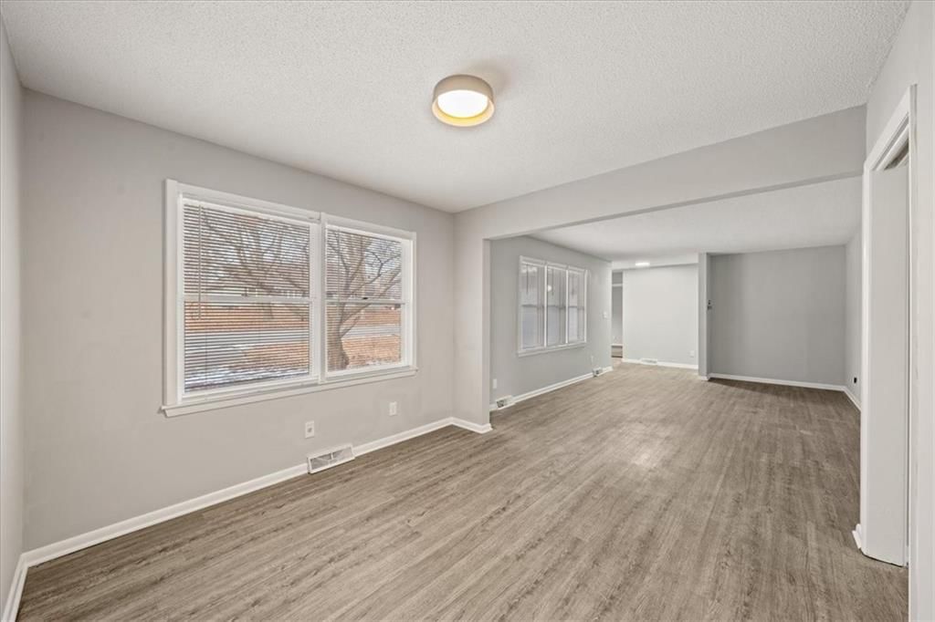 612 Christopher Street — photo 5