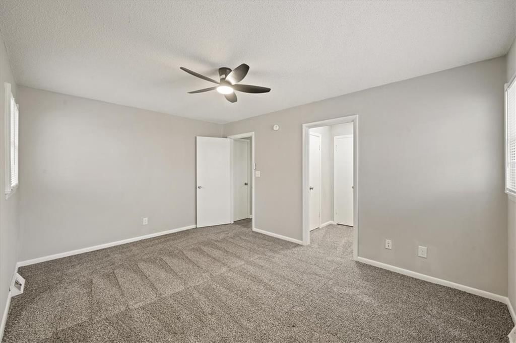 612 Christopher Street — photo 7