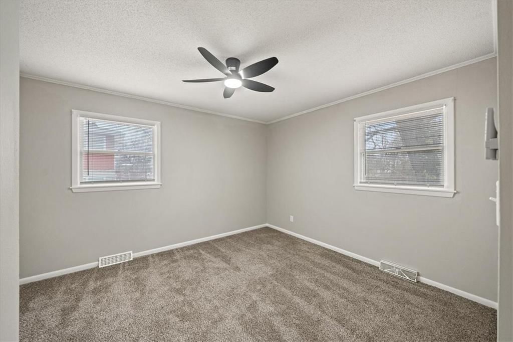 612 Christopher Street — photo 10