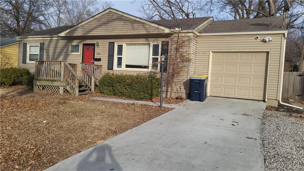 9905 Campbell Street, Kansas City, MO