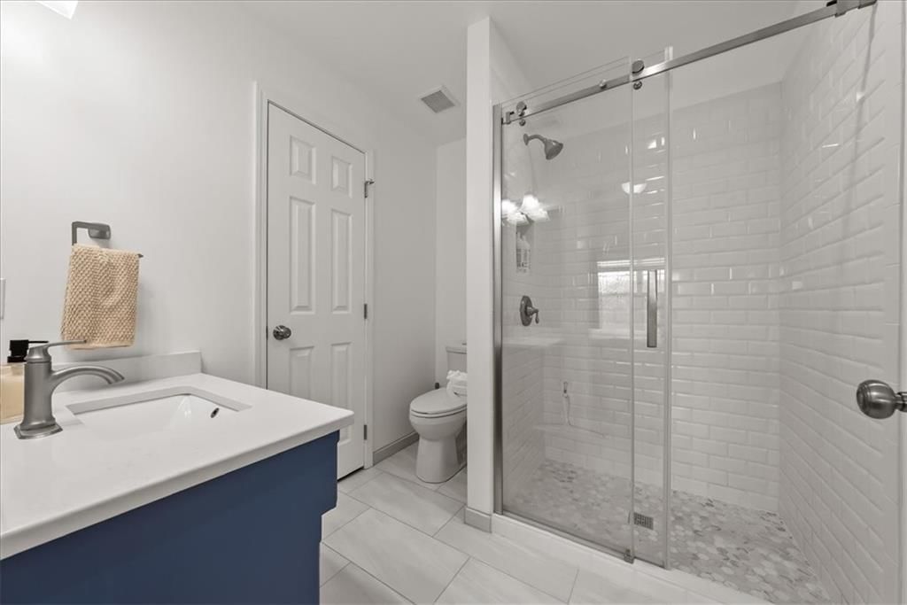 Photo 21 of 30 - 8012 W 131st Place