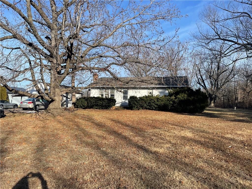 7619 Twilight Lane, Lenexa, KS