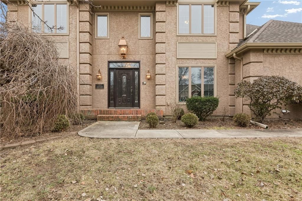 132 The Woodlands Drive — photo 4