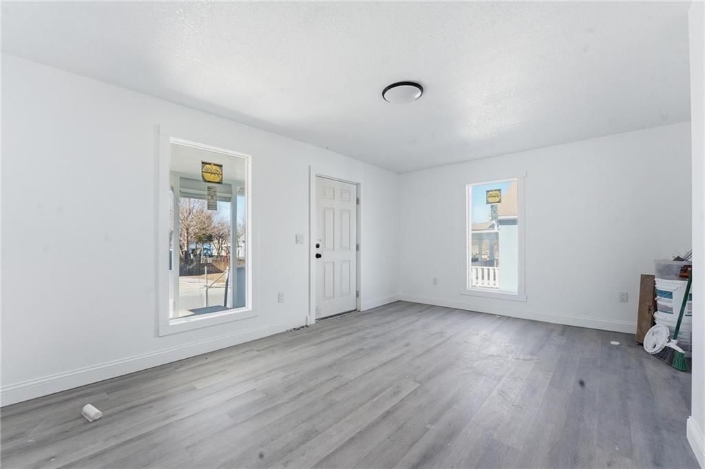 1407 Colorado Avenue — photo 4