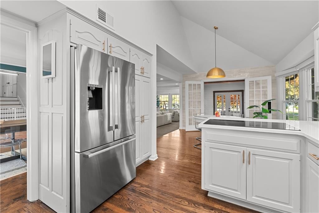 Photo 19 of 61 - 9504 W 106TH Street