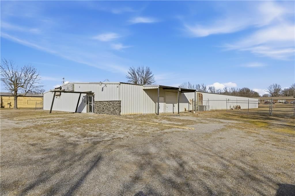 2800 Roberts Road — photo 38