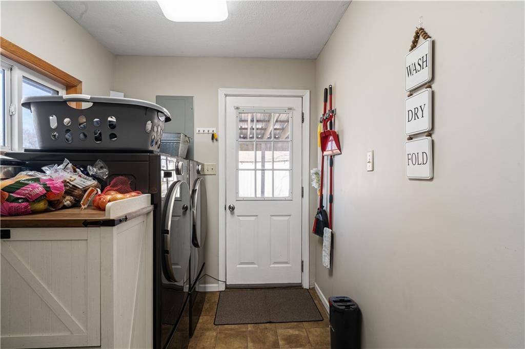 131 Ash Street — photo 16
