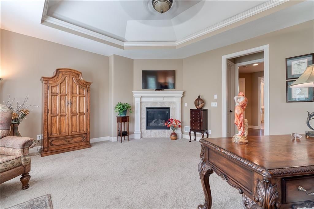 6901 N Norton Avenue — photo 21