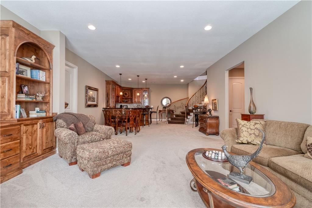6901 N Norton Avenue — photo 30
