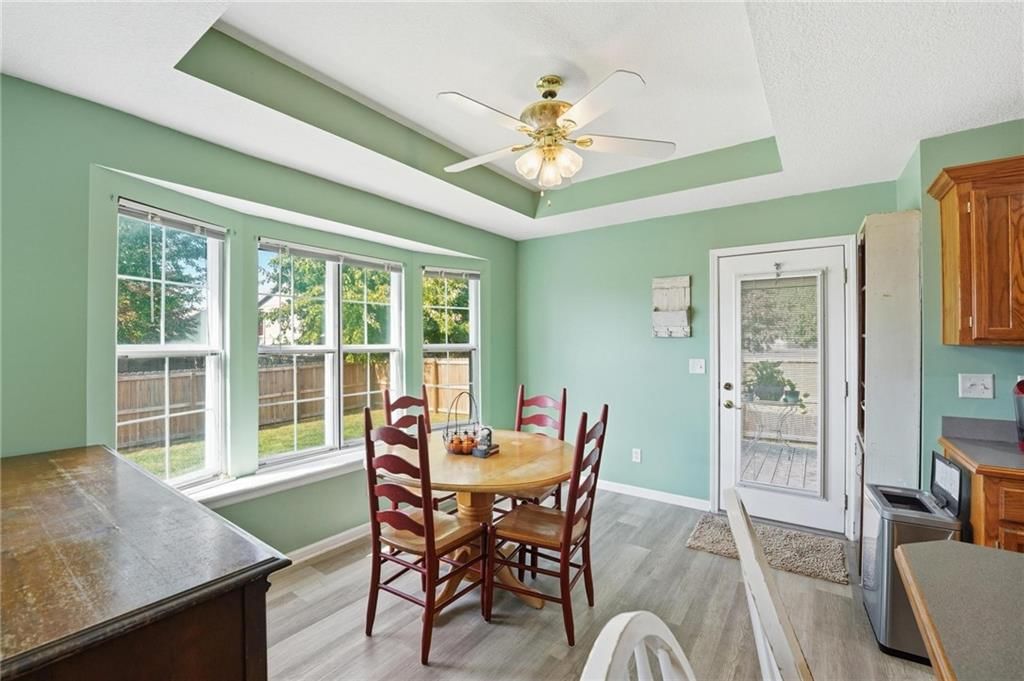 Photo 11 of 35 - 2237 NE Maybrook Drive