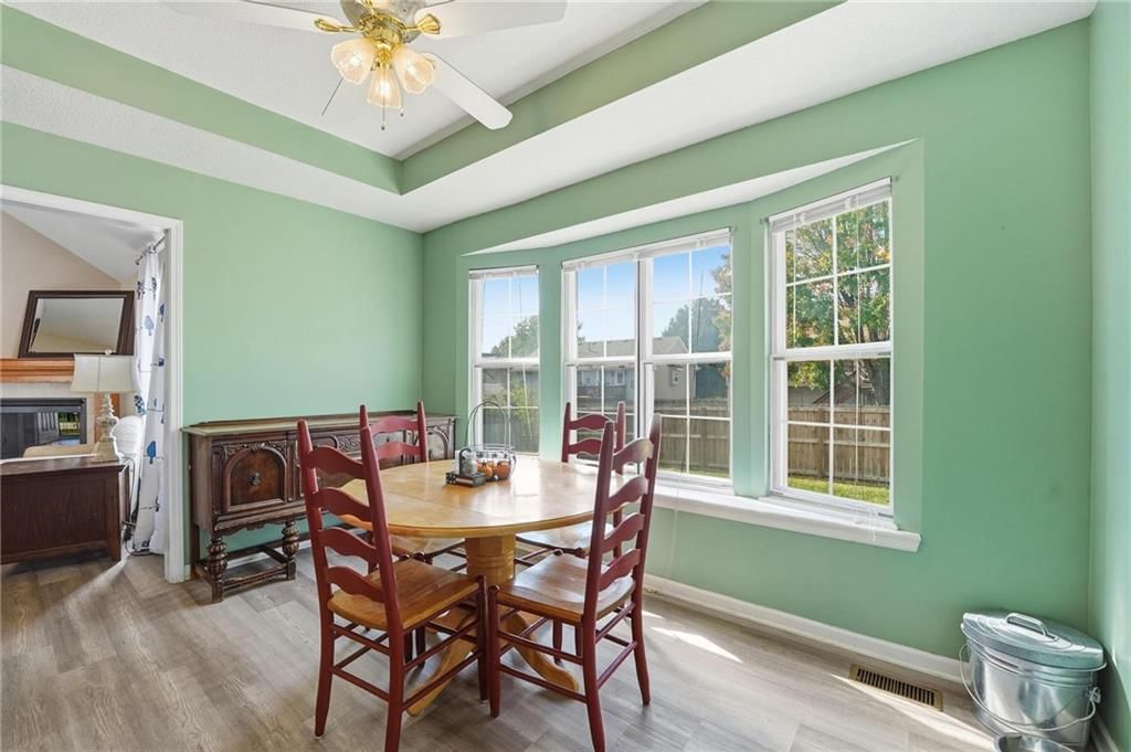 Photo 12 of 35 - 2237 NE Maybrook Drive