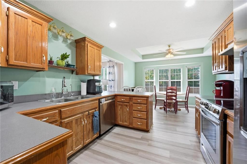 Photo 14 of 35 - 2237 NE Maybrook Drive