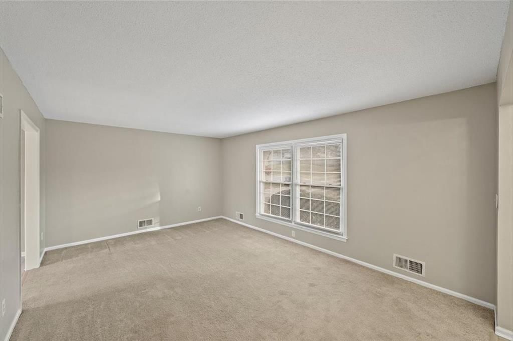 11800 E 77TH Street — photo 3