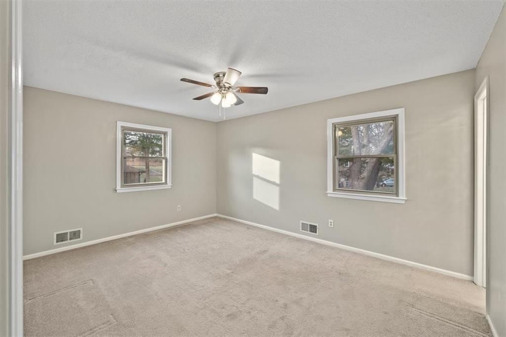 11800 E 77TH Street — photo 8
