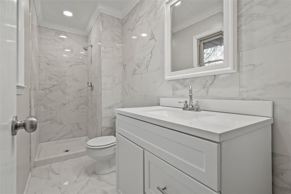 11800 E 77TH Street — photo 10
